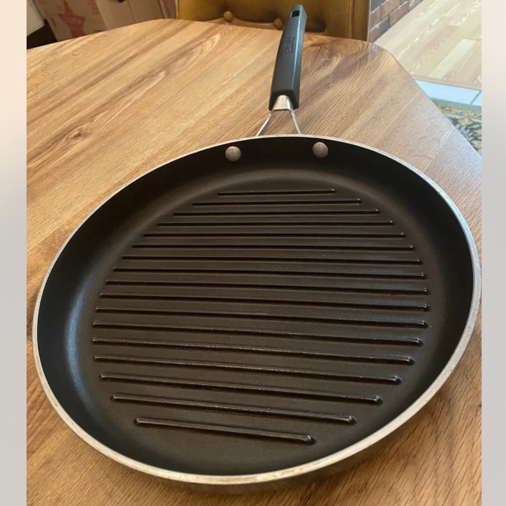 kitchen essentials 12” Round Black Grill Non-stick Frying Pan Skillet